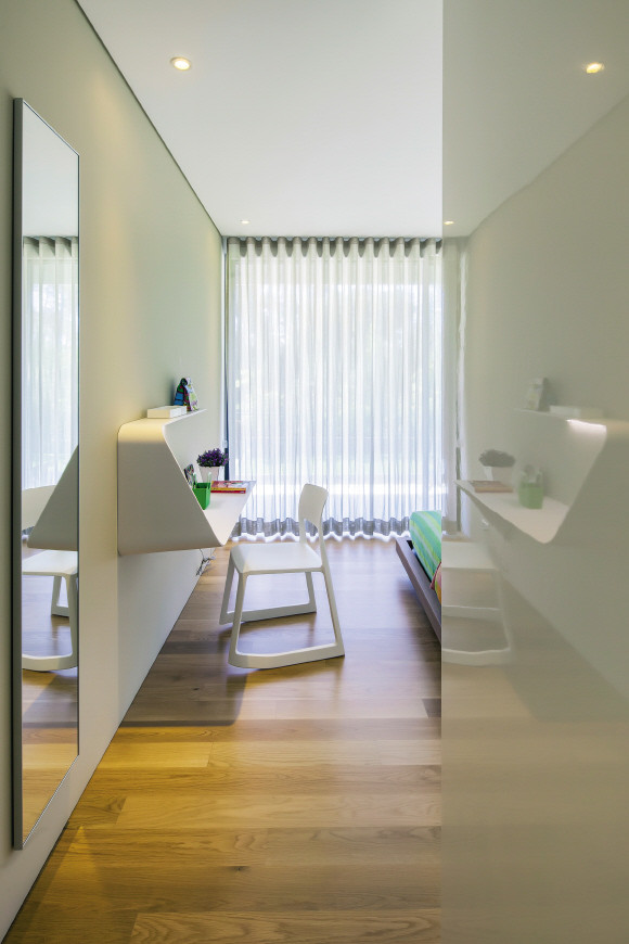 开云（中国） - 坐具|餐椅|办公家具|设计师家具|Tip Ton 餐椅